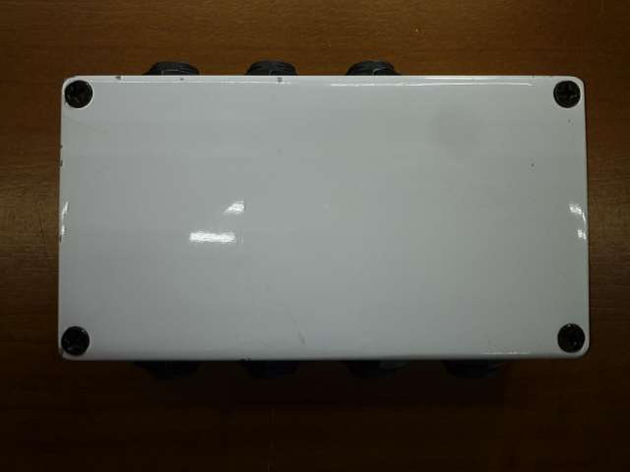 キズ・打痕があります。