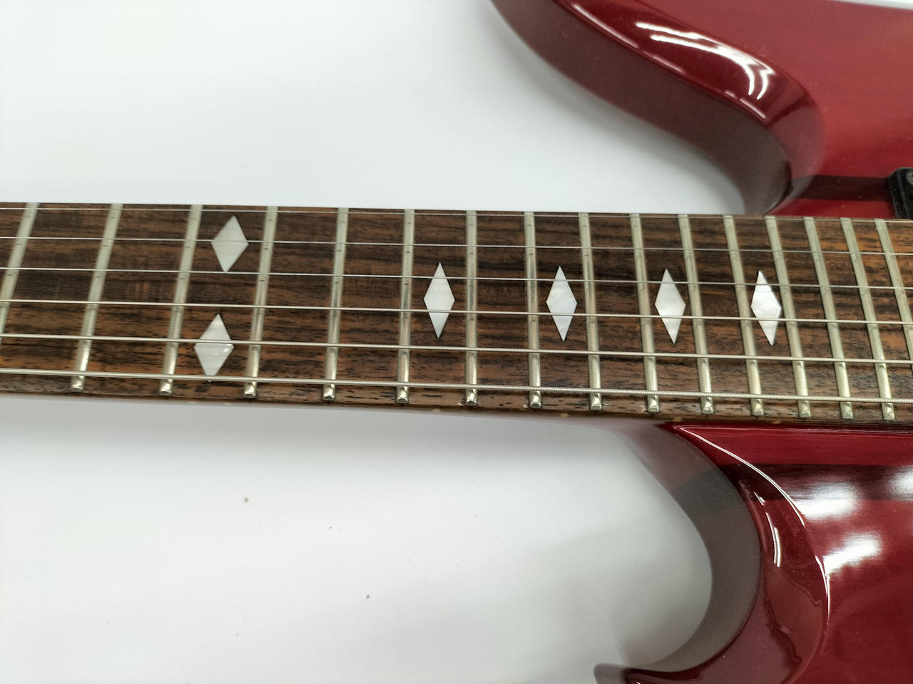 エレキギターB.C.Rich Ｂ.C.リッチ メンテ済赤 ソフトケース付 エレキギターB.C.Rich B.C.リッチ メンテ済赤 ソフトケース付