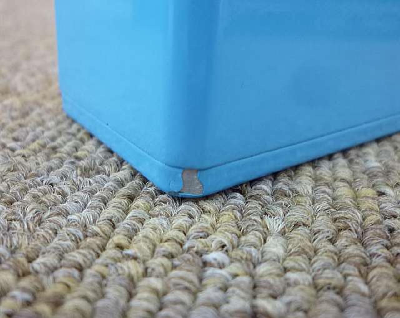 塗装剥がれがあります。