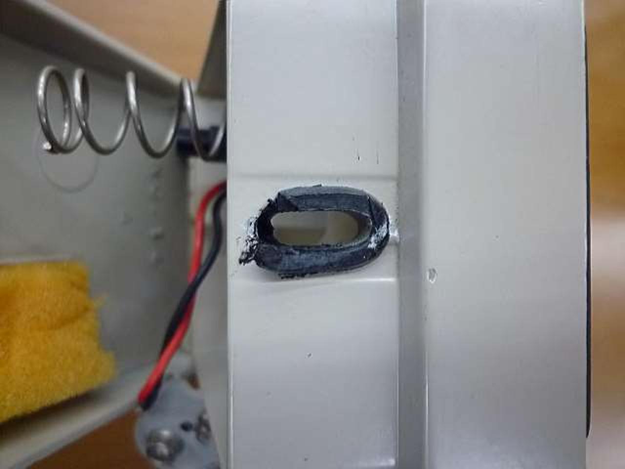 ゴムブッシュちぎれています。