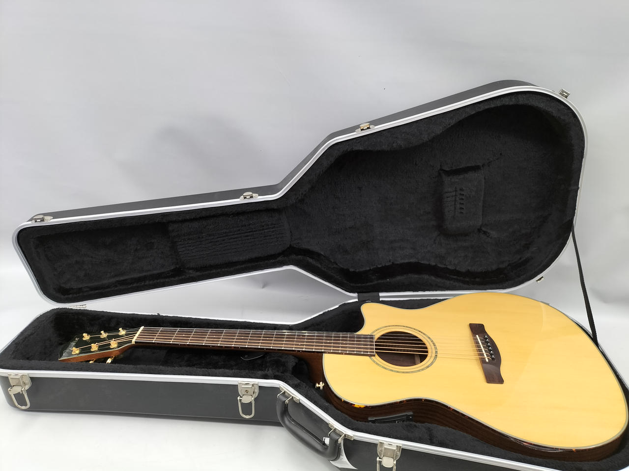 フェンダー、fiestaエレアコ、ハードケース付き、稼働品 Amazon.co.jp: Fender ハードケース FLAT-TOP DREADNOUGHT