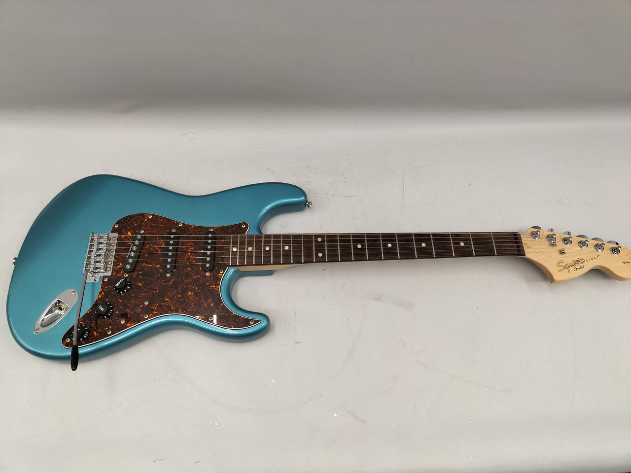 美品　Squire スクワイア　ストラト　グッドコンディション スクワイア(SQUIER)|ストラトキャスタータイプ|HARDOFFオフ