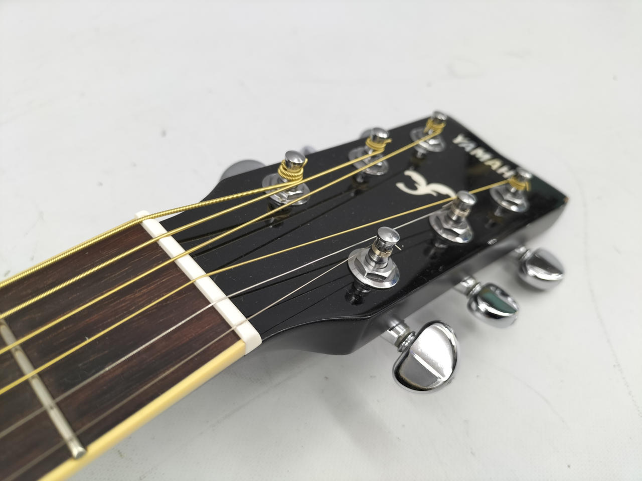 YAMAHA FS720S トップ単板 000サイズ 美音 YAMAHA FS720S トップ単板 000サイズ 美音 楽器・機材