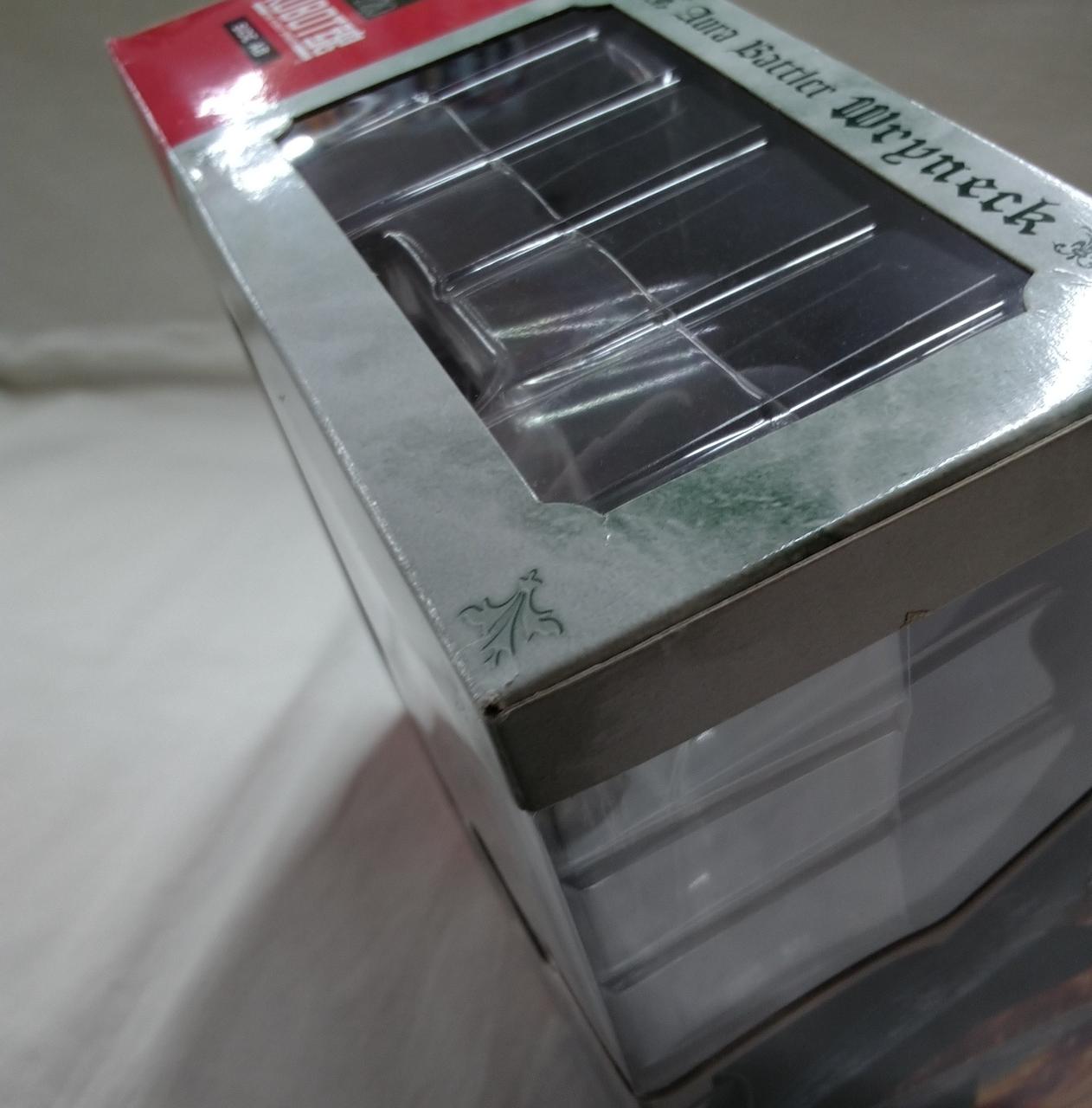 箱に少々傷みあり