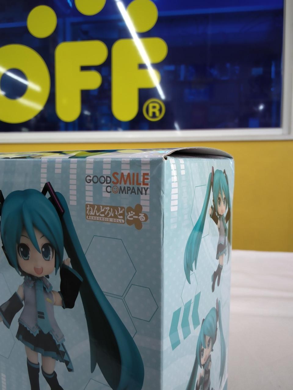 箱の角に傷みあり