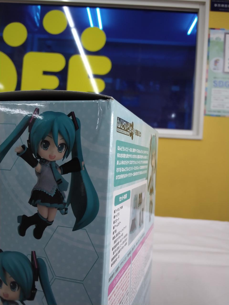 反対側の角にも傷みあり