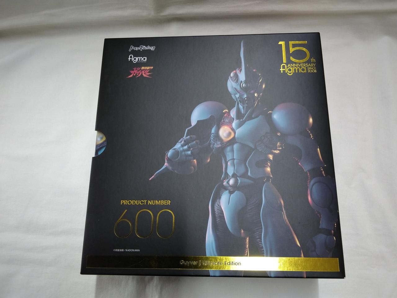 箱の角少々傷みあり。薄いキズもあり。