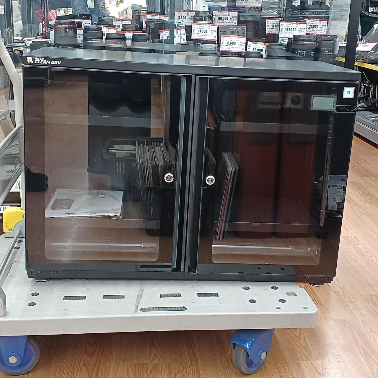 東洋リビング！防湿庫！大容量！中古品！取りくる方限定！埼玉！ 東洋リビング！防湿庫！大容量！中古品！取りくる方限定！埼玉！