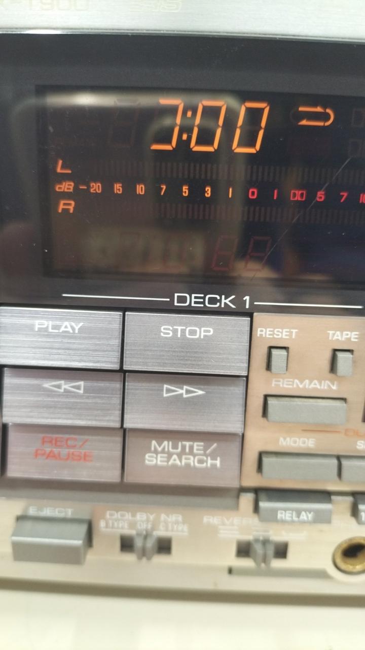 0の縦線2箇所分の欠けあり。横線部分は◯