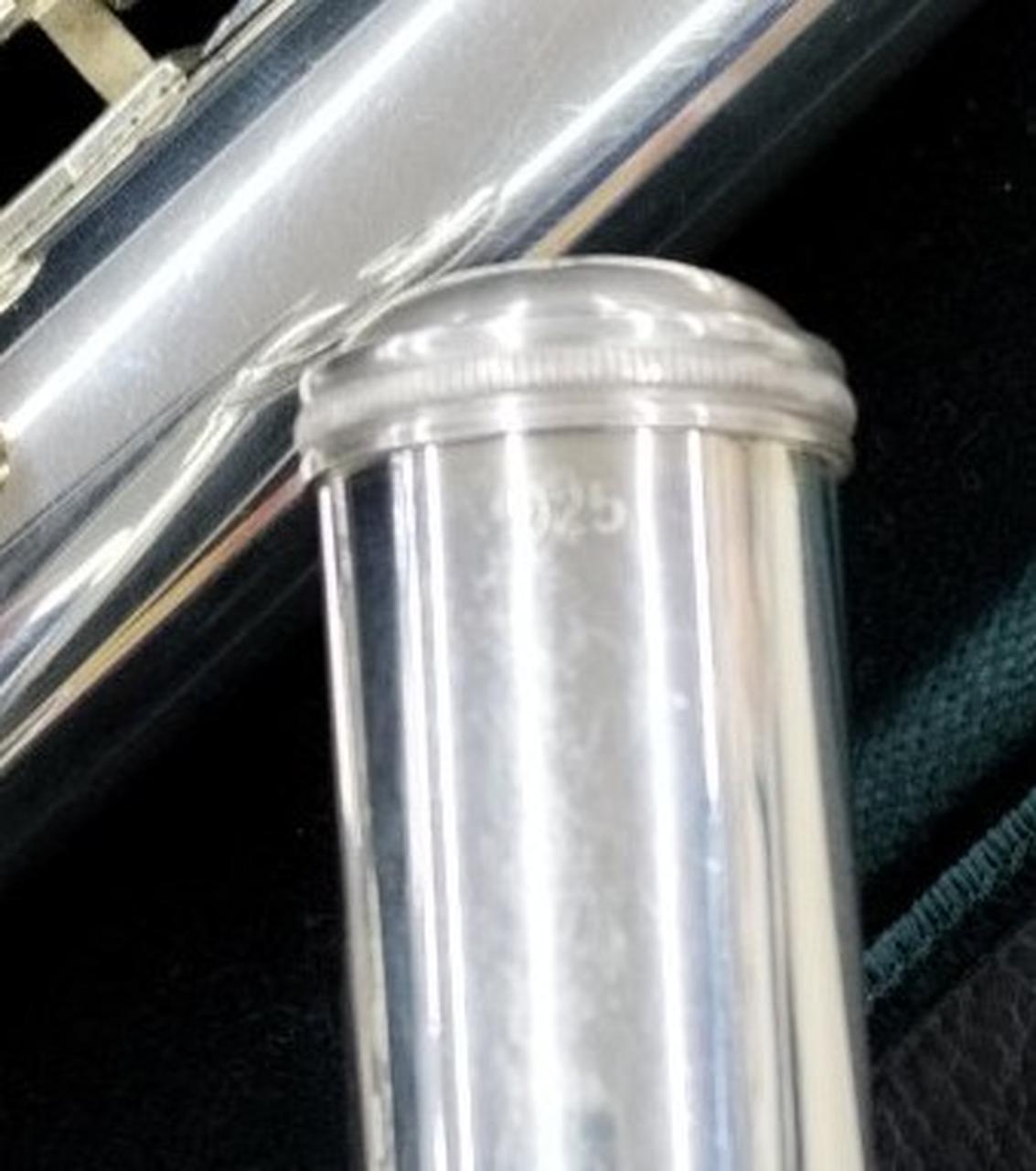 925の刻印有ります。