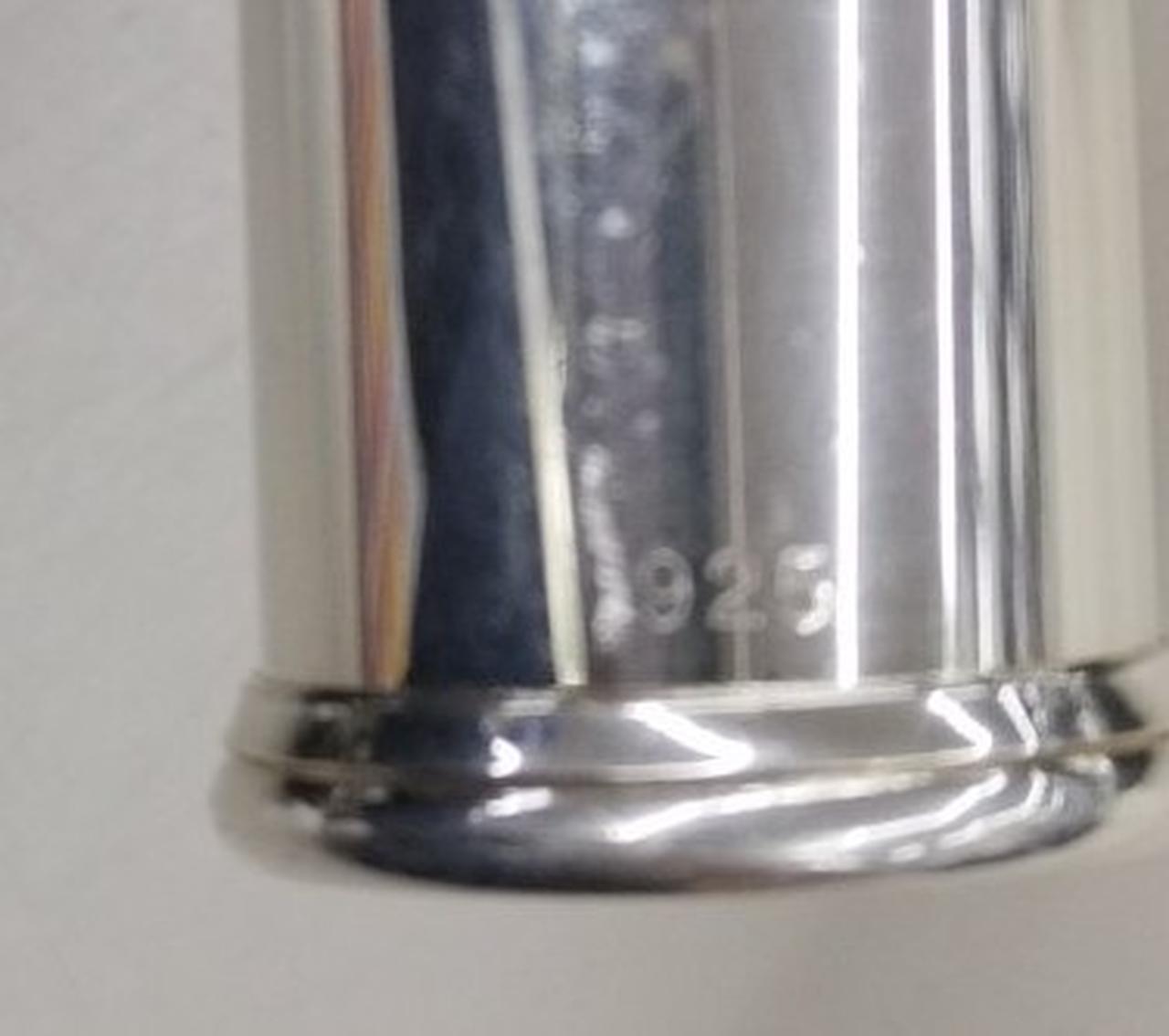 925の刻印有ります。