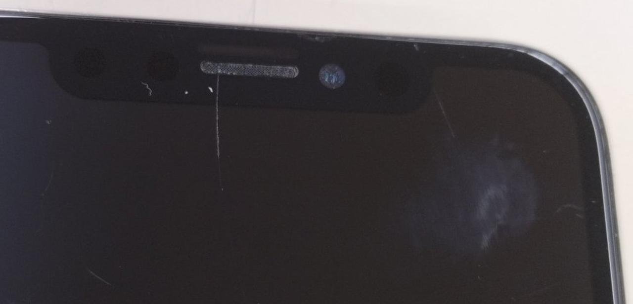 スリキズ有ります。