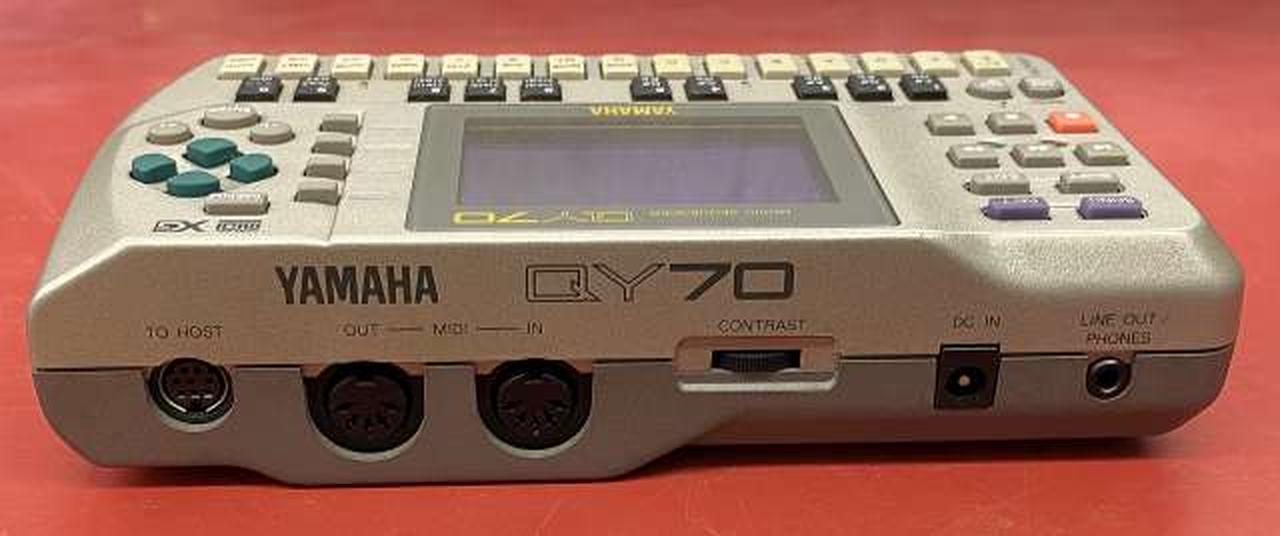 YAMAHA QY70 MIDI シーケンサー 本体 ACアダプター 説明書4冊 ヤマハ(YAMAHA)|YAMAHA QY70 シーケンサー|HARDOFFオフモール