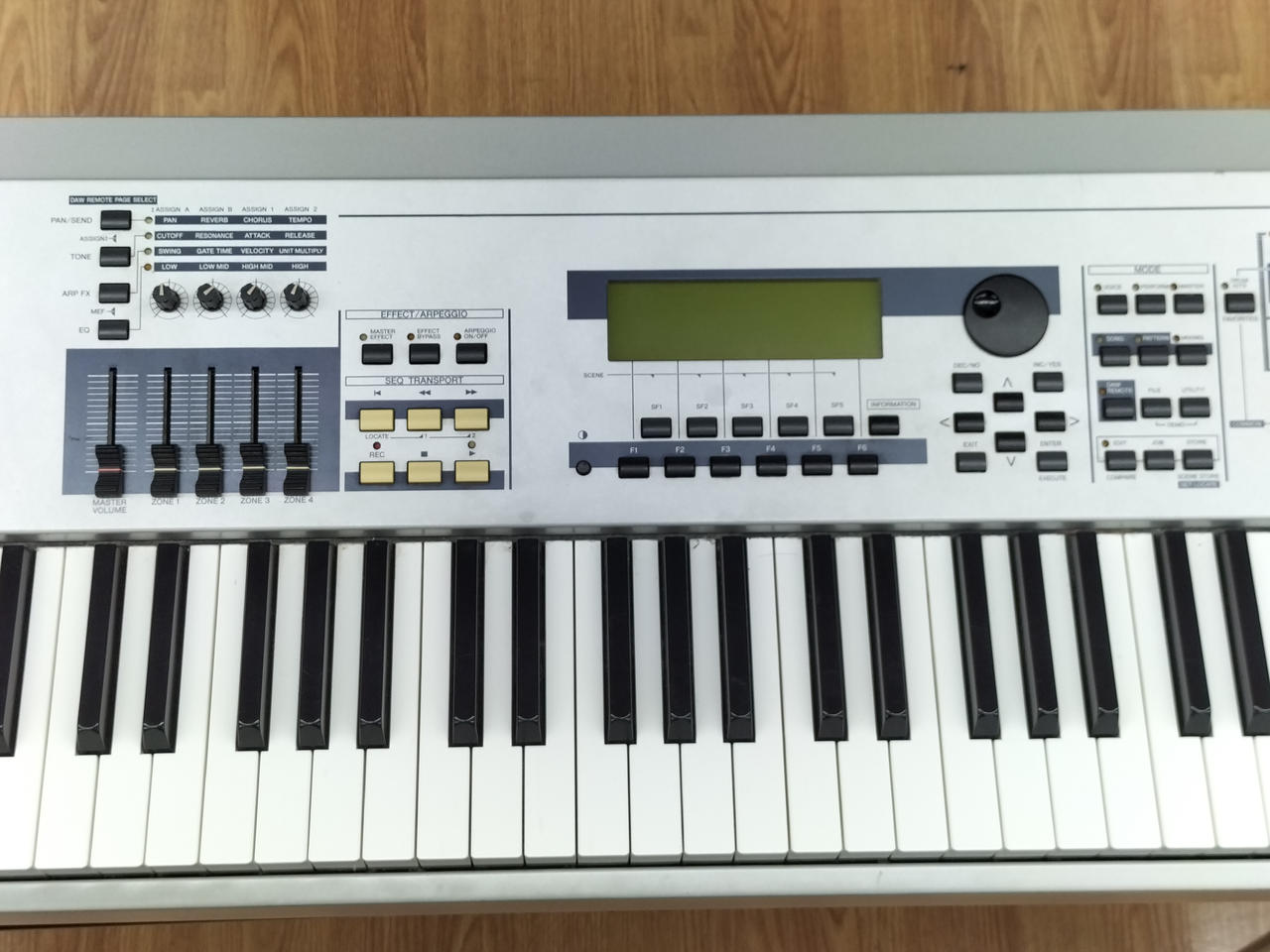 YAMAHA MO8 シンセサイザー 88鍵 ホワイト YAMAHA|YAMAHA MO8 シンセサイザー|【ハードオフ公式通販】オフモール