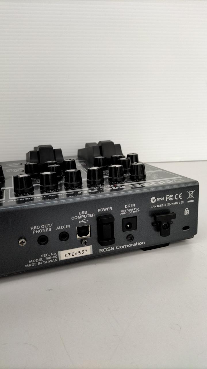 美品　BOSS ME-80 マルチエフェクター BOSS ME-80 Guitar Multiple Effects マルチエフェクター ME80