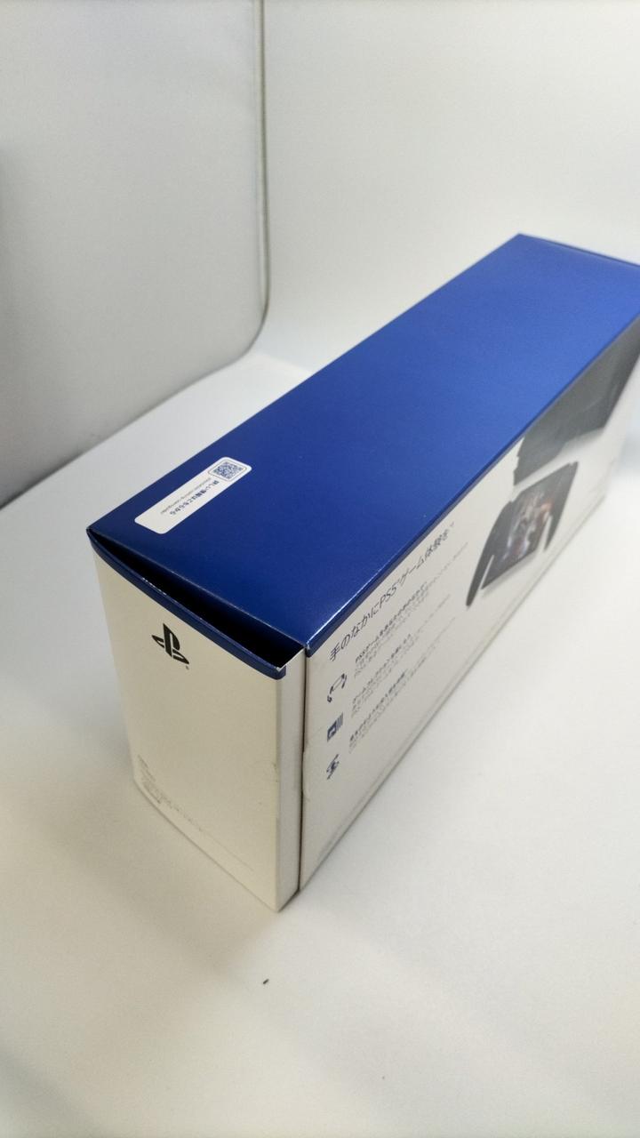 箱右側の蓋が開き気味です。