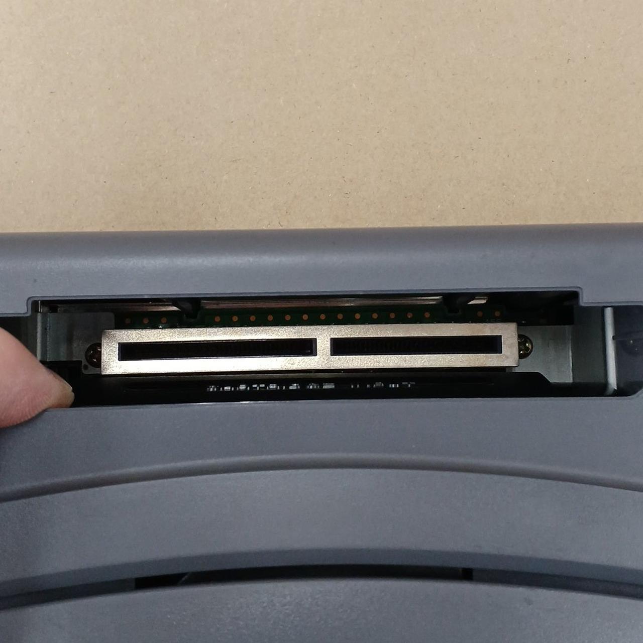 わかりずらいのですが全体的に黄色の変色有