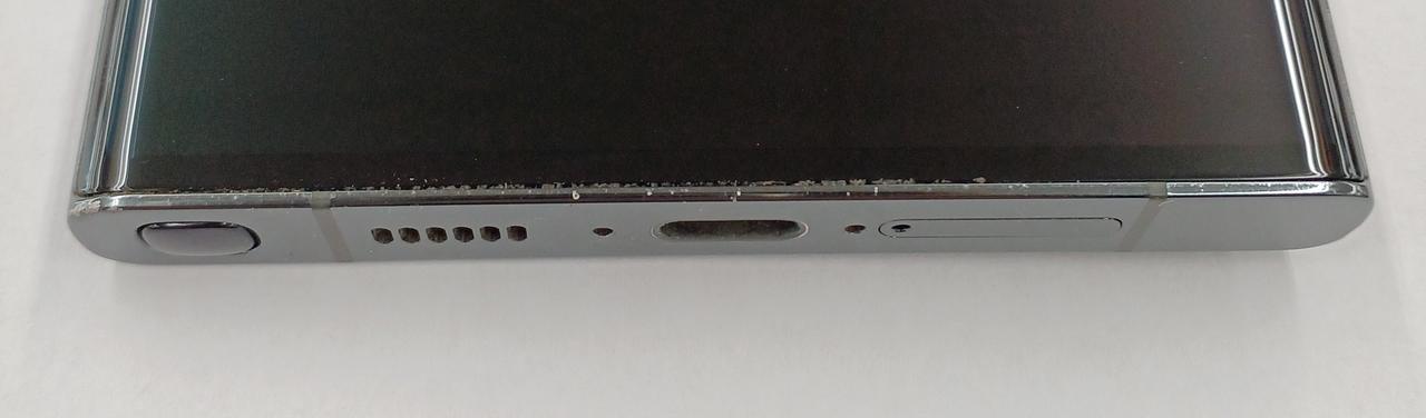 ※縁部分、細かいキズあり