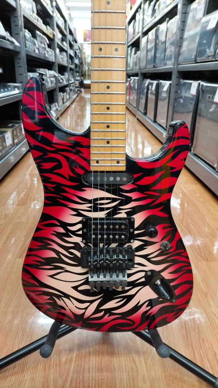 ボリュームノブ交換されているようです。