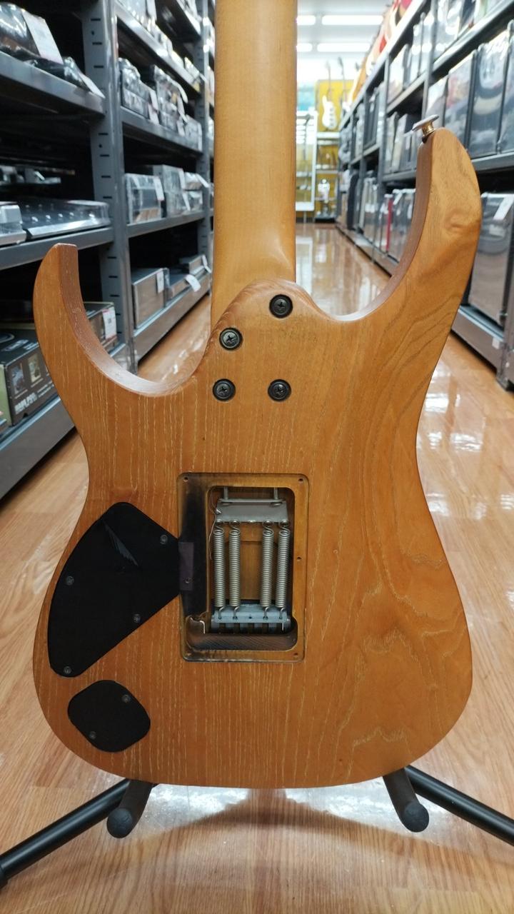 背面プレート欠品