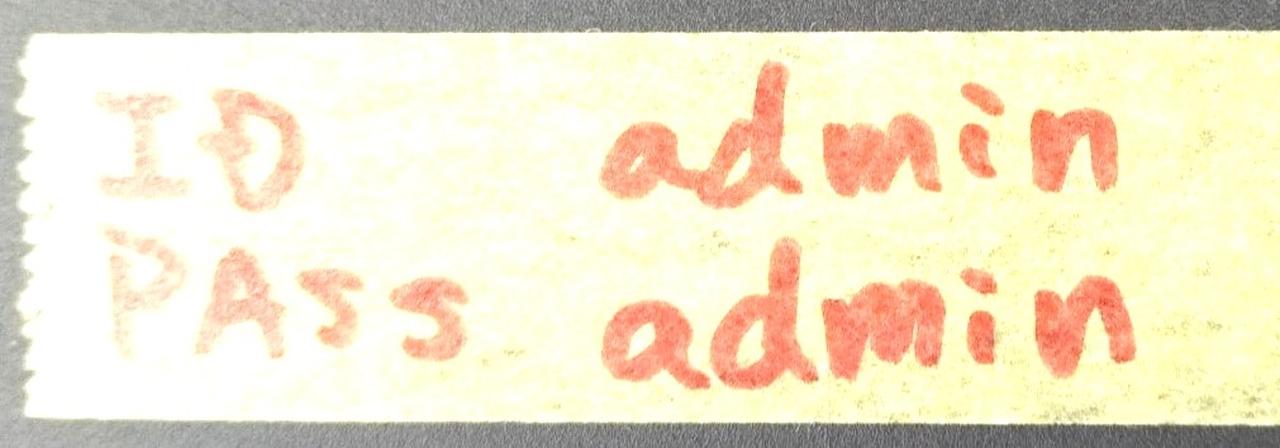 IDとパスワード。初期設定。