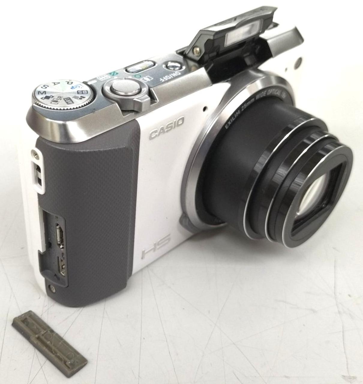 端子カバー破損しています。