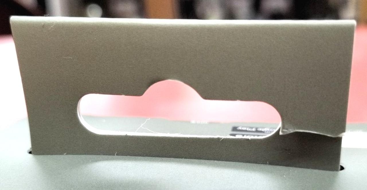 フック破損しています。