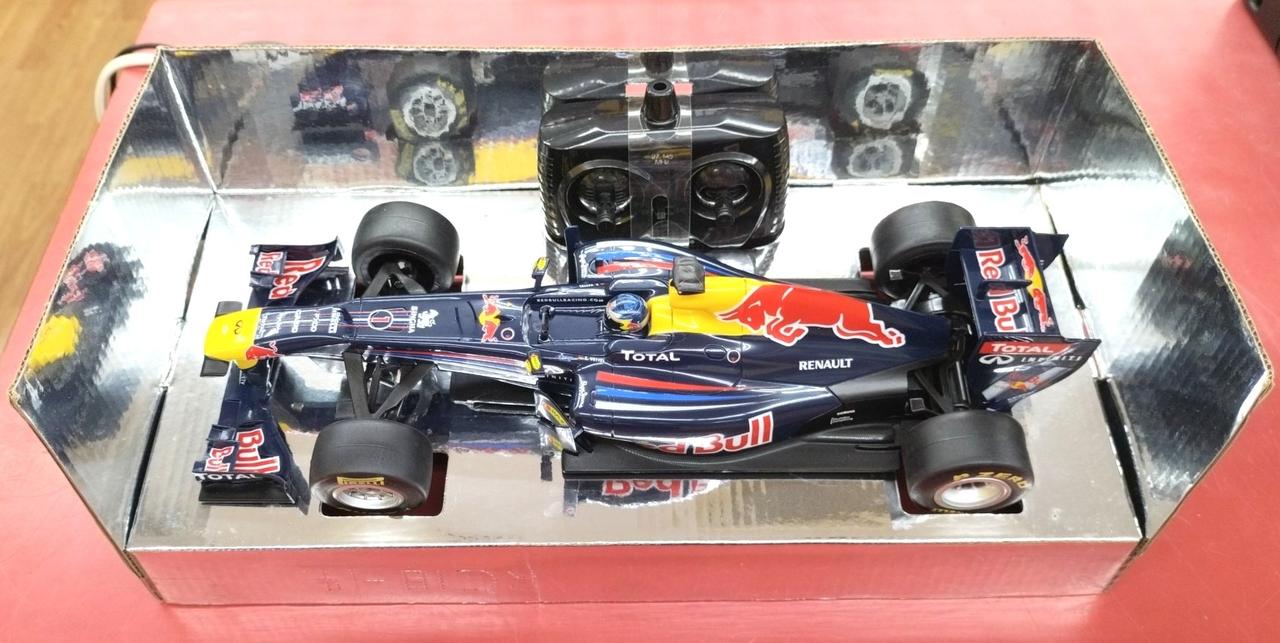 外箱は開封済みとなります。