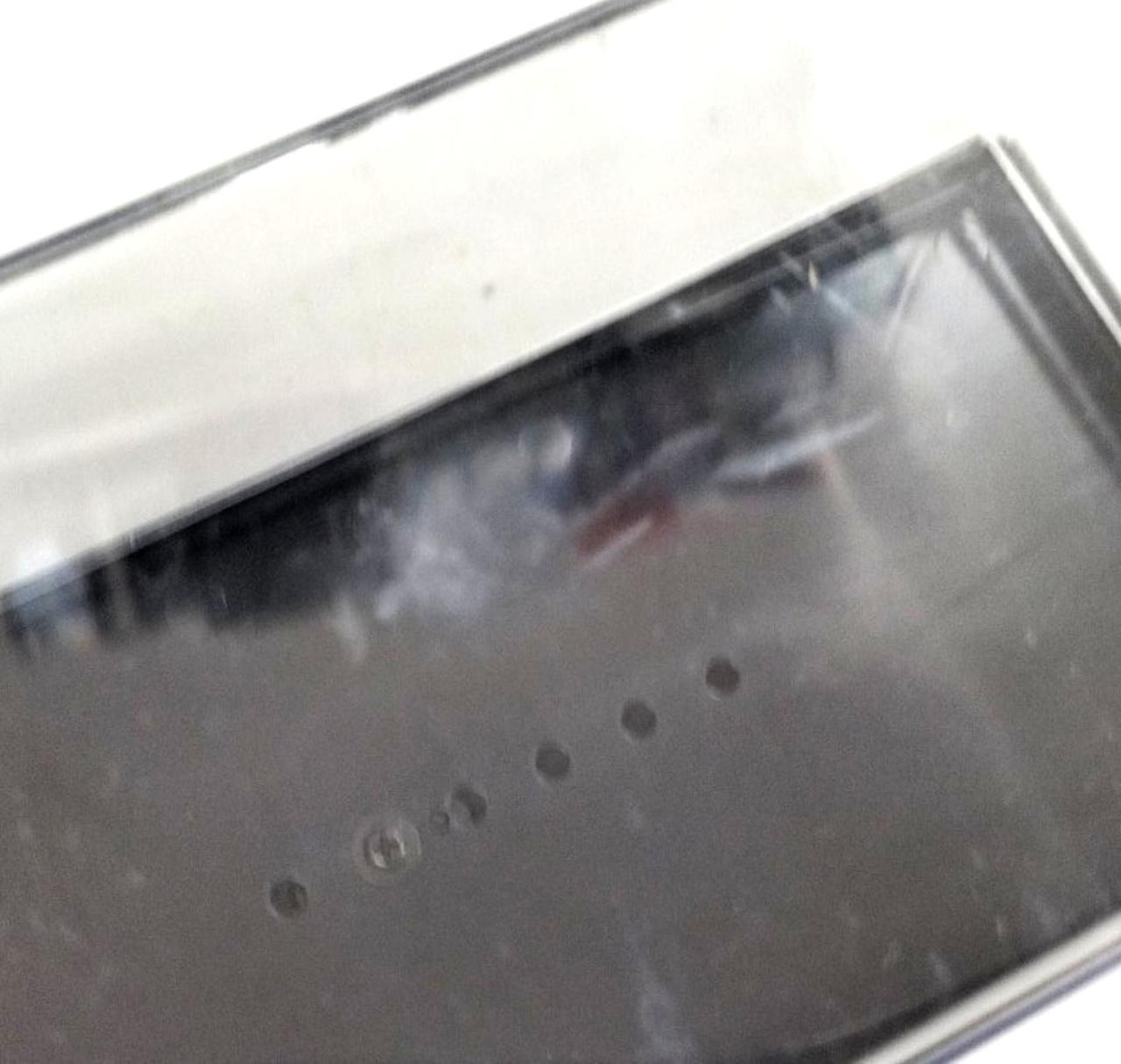 ケースに擦れ傷あります。