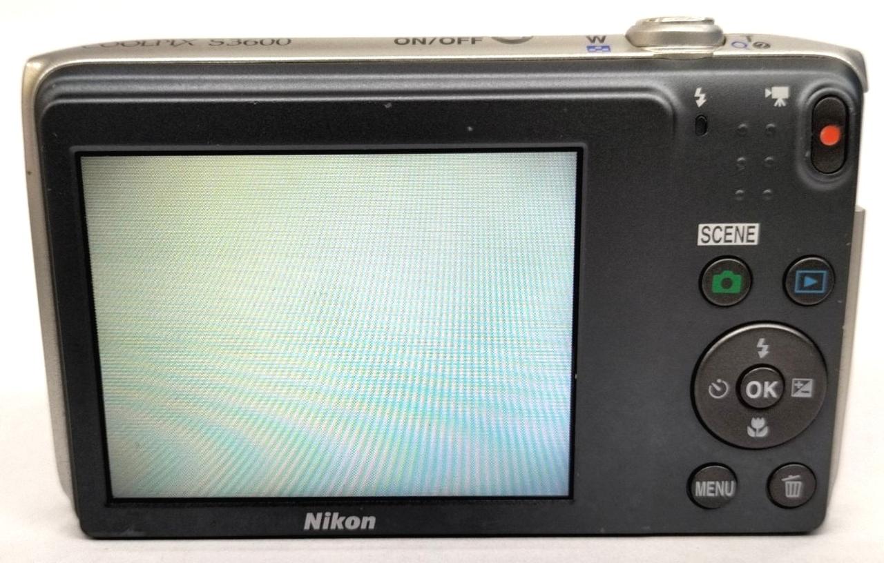 液晶左側やや黄ばんでます