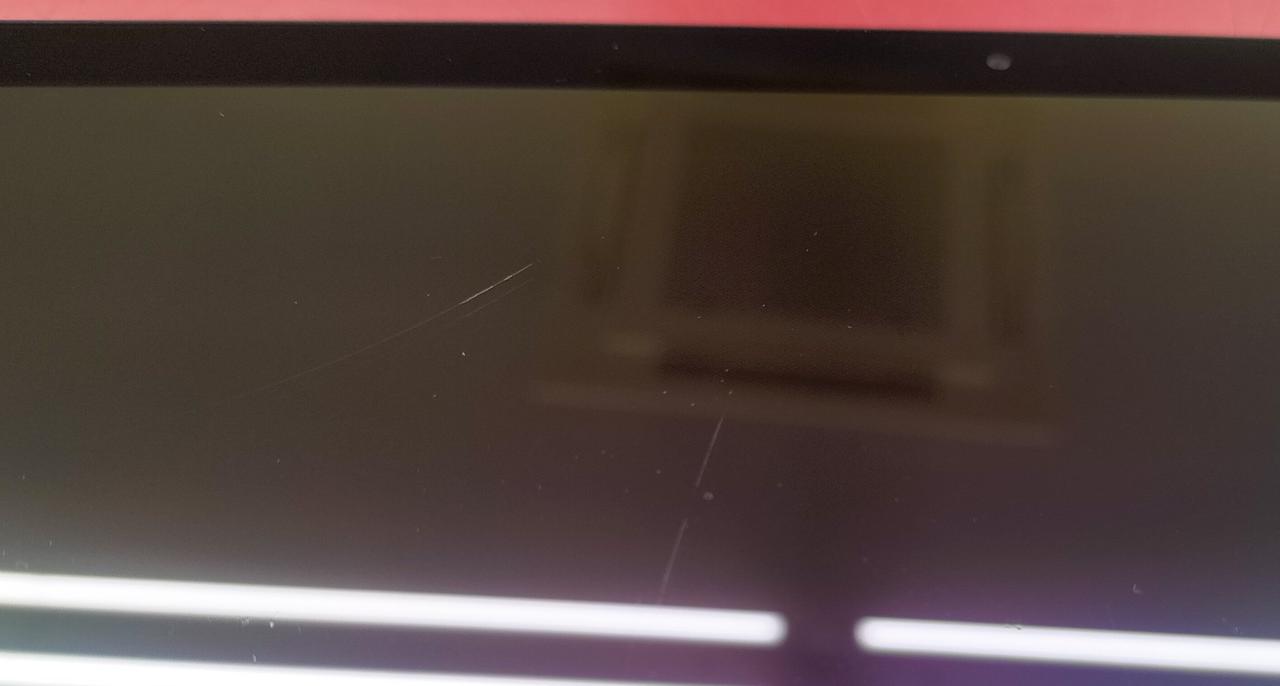 液晶キズあり