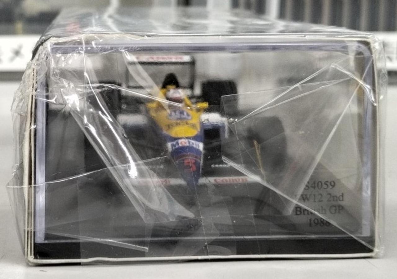 包装フィルムにダメージがあります。
