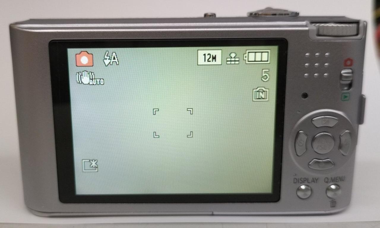 液晶黄ばみあります。