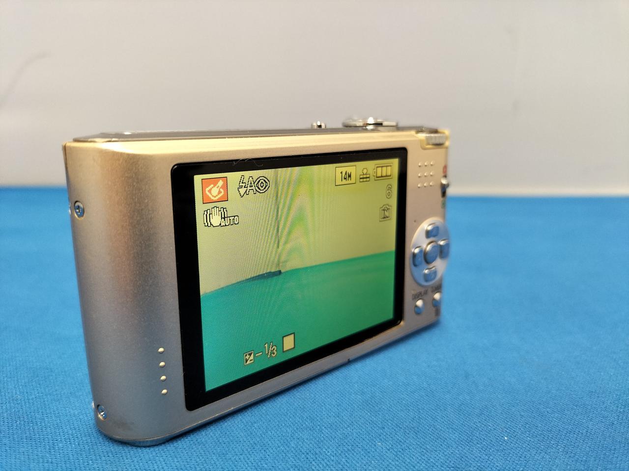 Panasonic NV-DＪ30 デジタルカメラ シルバー Panasonic NV-DJ30 デジタルカメラ シルバー