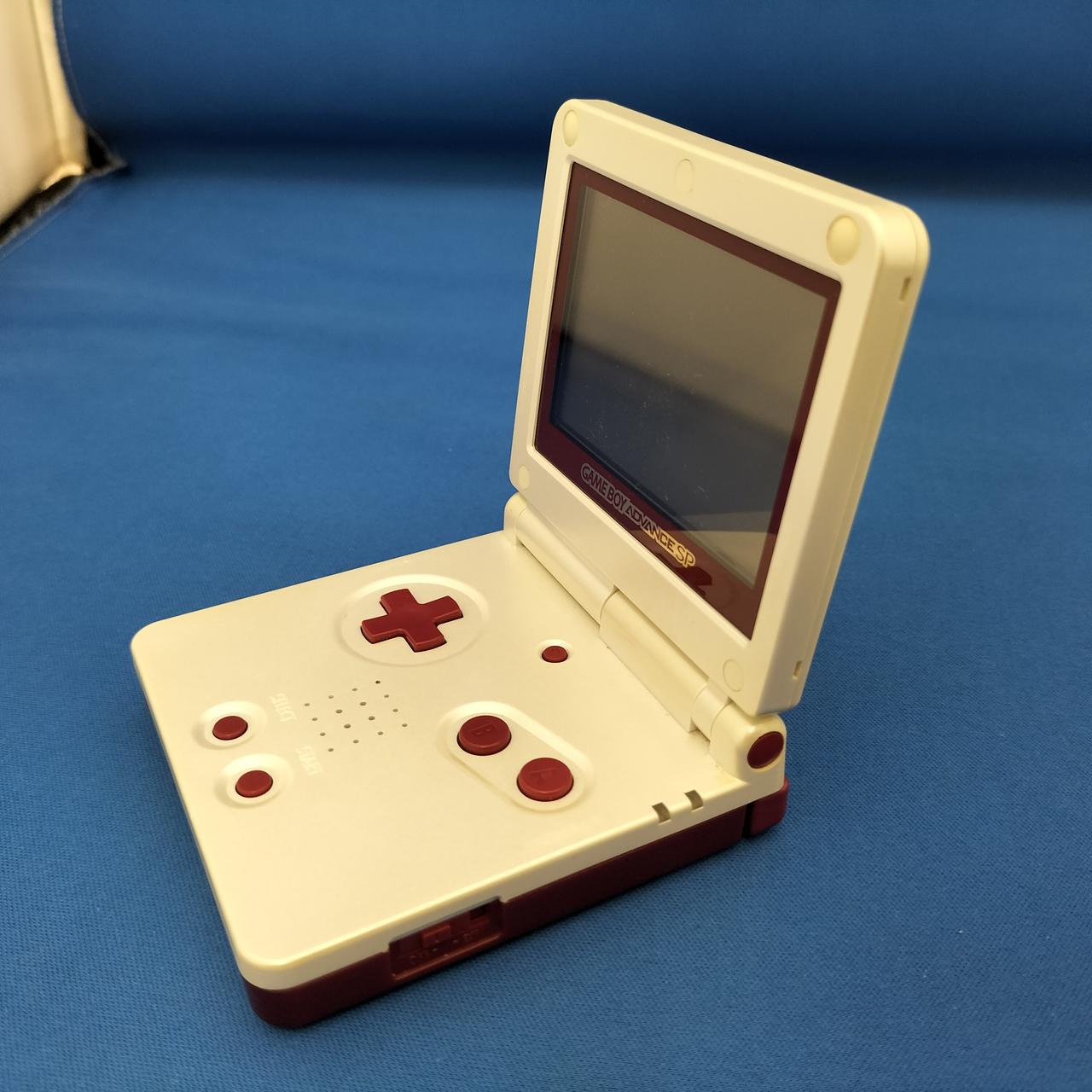 ゲームボーイアドバンス　新品　海外　英語版　本体　ニンテンドー　ヴィンテージ ゲームボーイアドバンス 新品 海外 英語版 本体 ニンテンドー