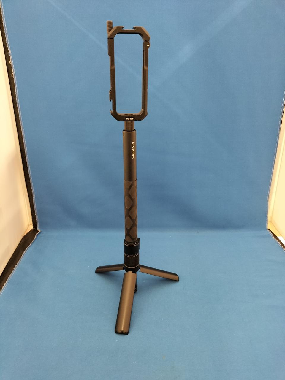 三脚付属します