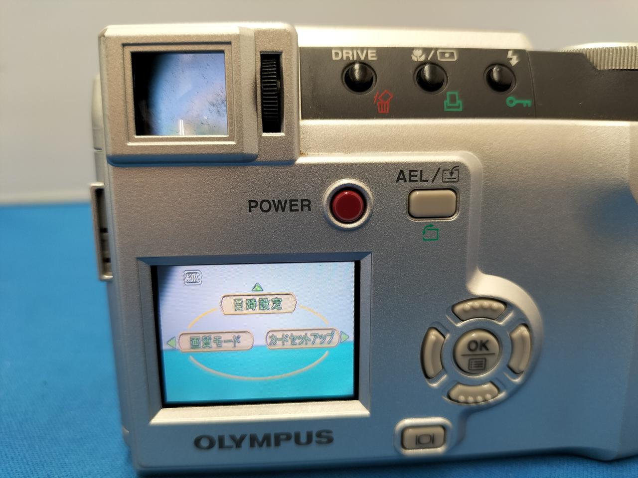 左上部にケラレがあります