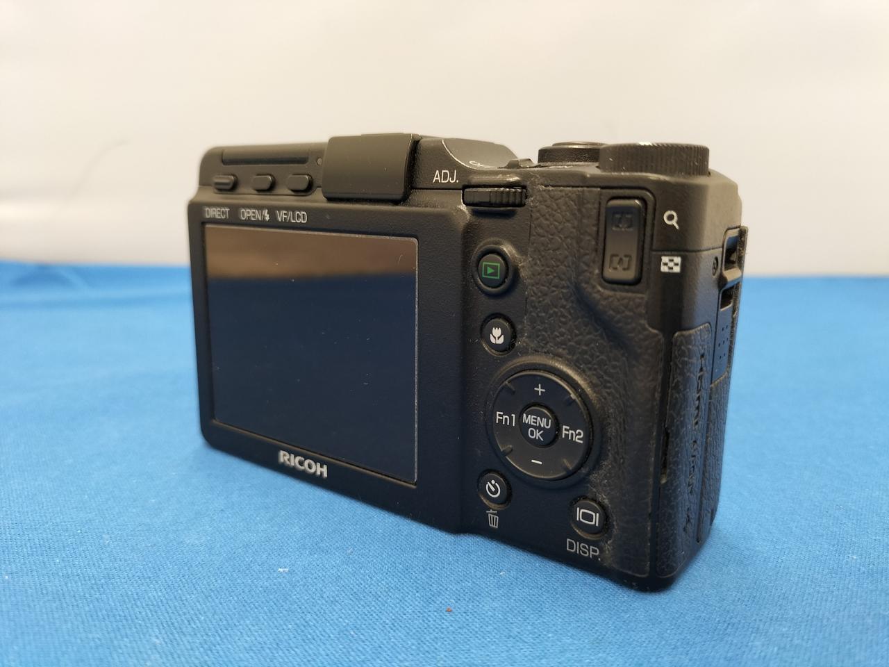 【完動品】RICOH デジカメ GXR＋P10 Amazon | RICOH デジタルカメラ GXR+P10KIT 28-300mm 170550