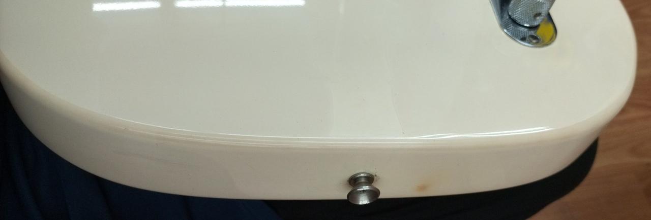 シール跡、汚れあり