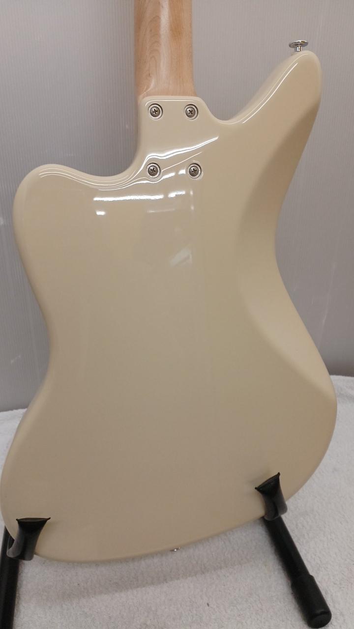 写真には写ってないですが､傷あります