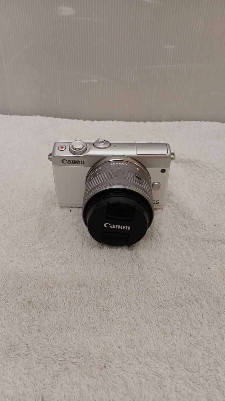 CANON EOS M100 ダブルズームセット　美品 EOS M100 ミラーレス一眼カメラ ダブルズームキット ブラック [ズーム
