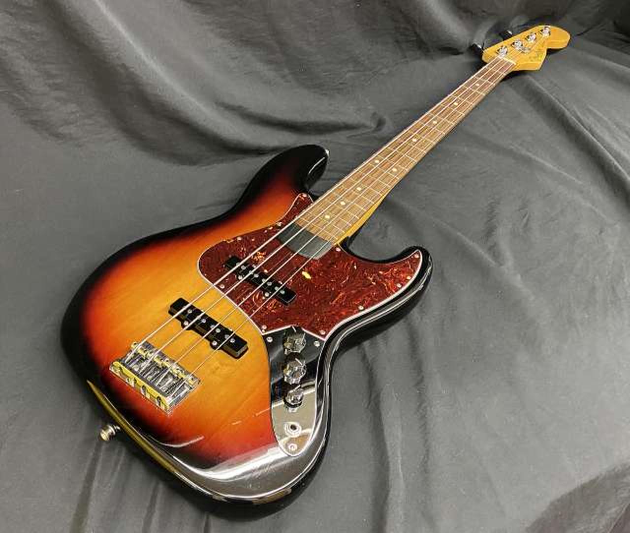 FENDER 型番：AMERICAN PROFESSIONAL 【進化したフラグシップモデル】エレキベース