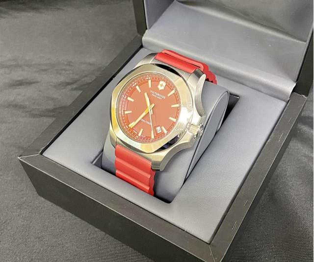 ビクトリノックス(VICTORINOX)|【本場スイス製‼レッドカラー‼】腕時計