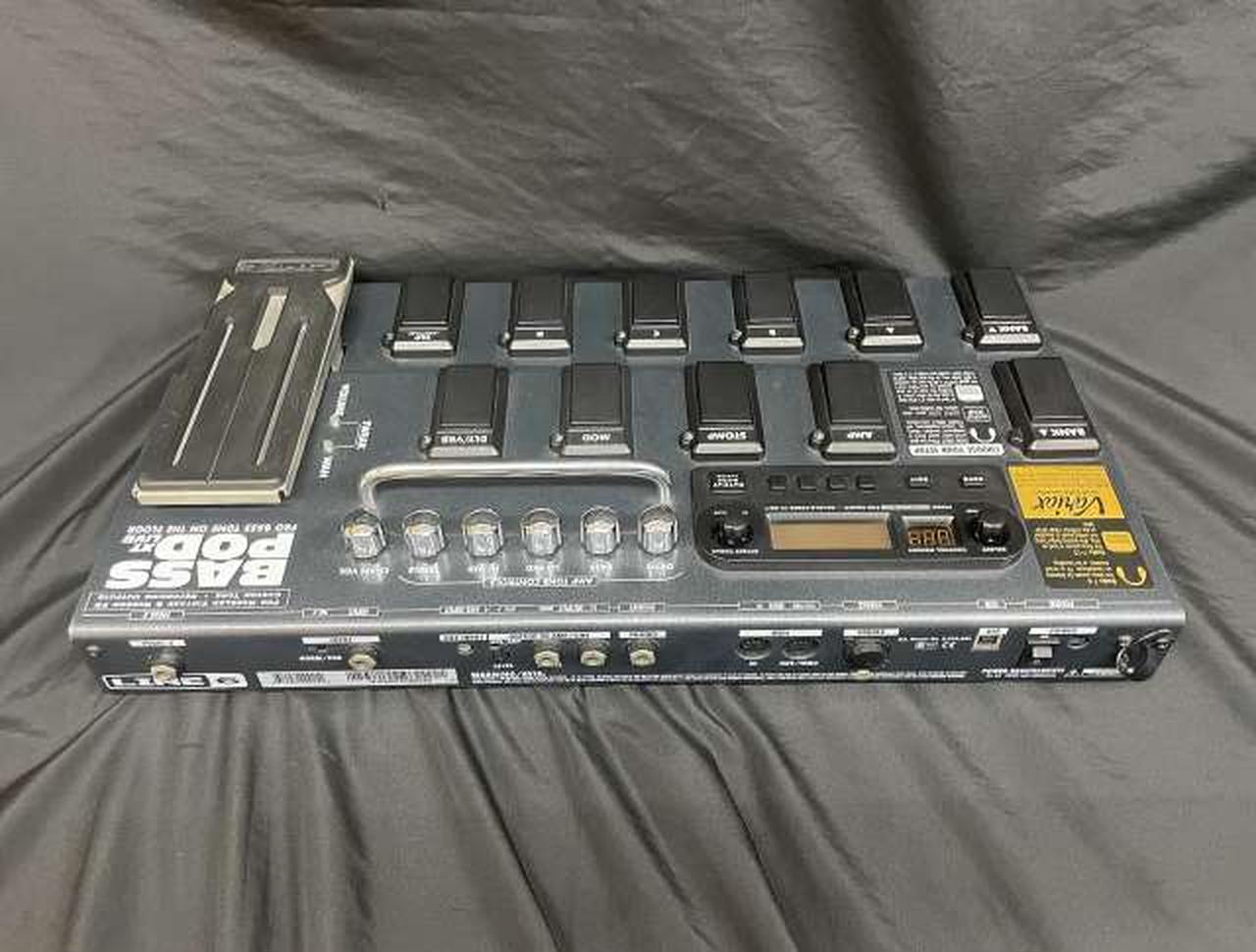 中古」ベースマルチエフェクター LINE6 BASS POD XT LIVE 15,000円