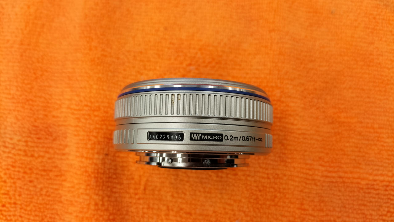【ほぼ未使用】OLYMPUS 単焦点レンズ 9c53ab5b9c92c2925e8809862cec15