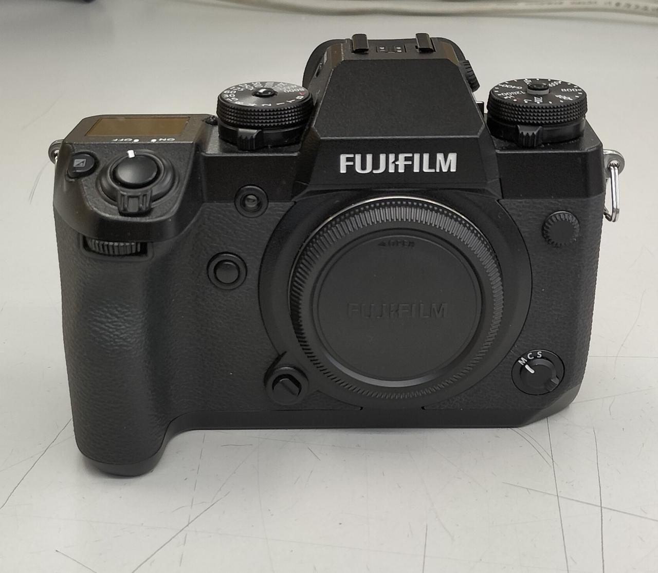 フジフィルム X-H1 ボディ　おまけ付き 美品 FUJIFILM X-H1 ボディ おまけ付き 富士フイルム FUJIFILM X