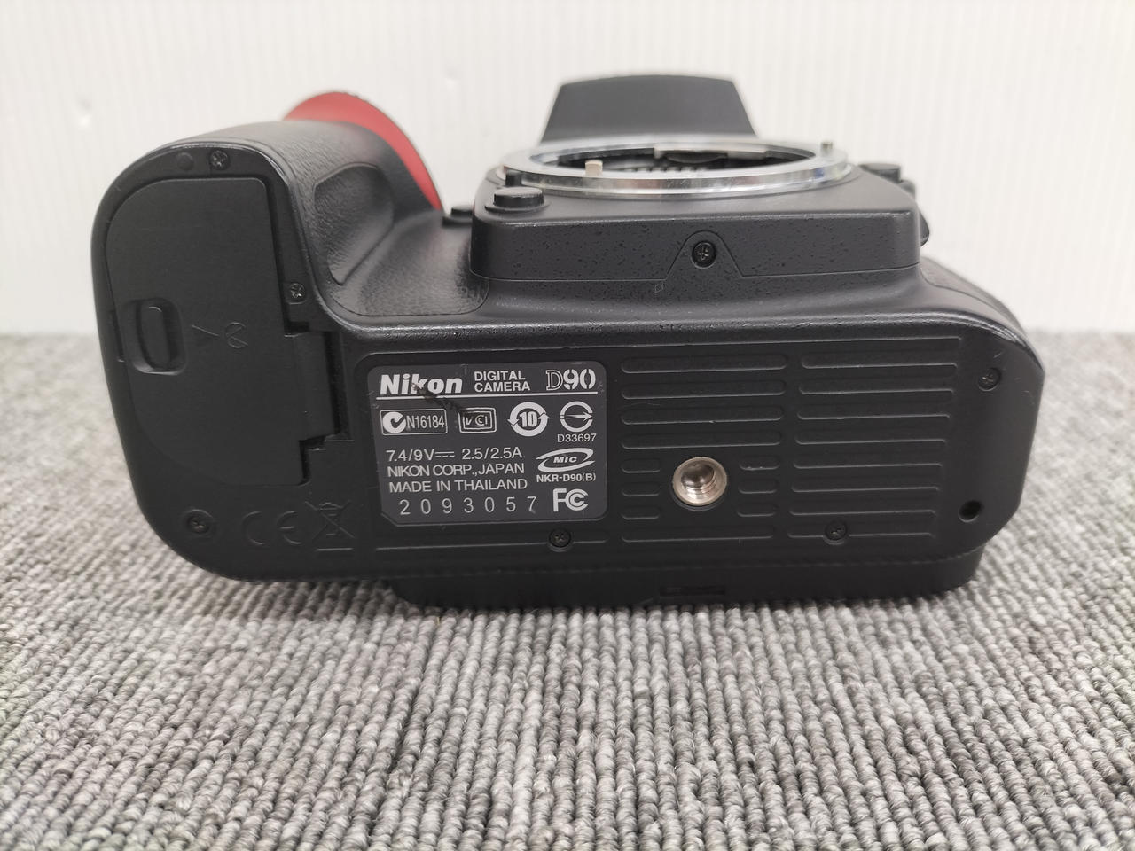 Nikon D90 デジタル一眼レフカメラ D90 - 概要 | 一眼レフカメラ | ニコン
