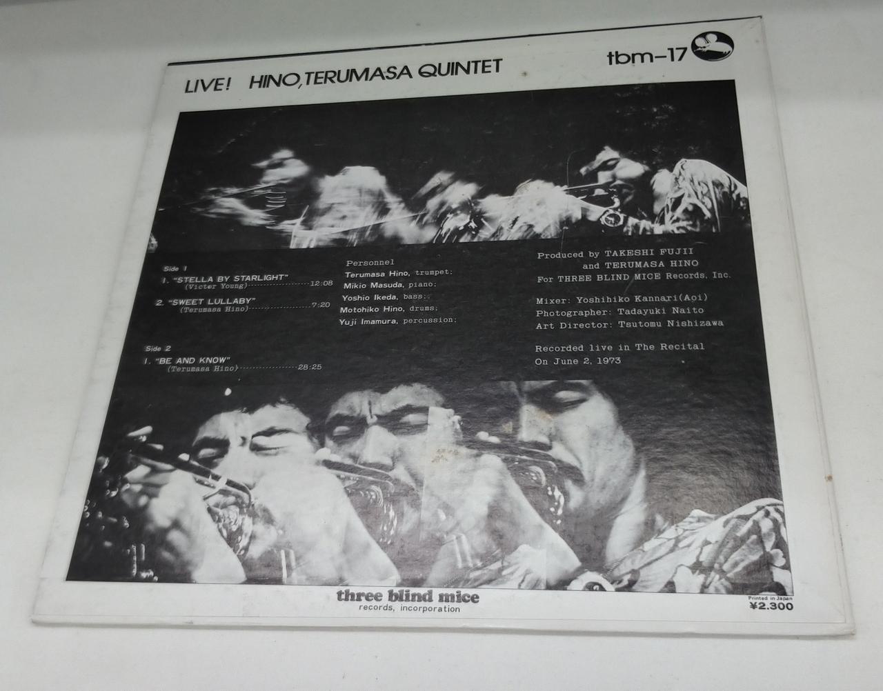 ジャケットに汚れあります