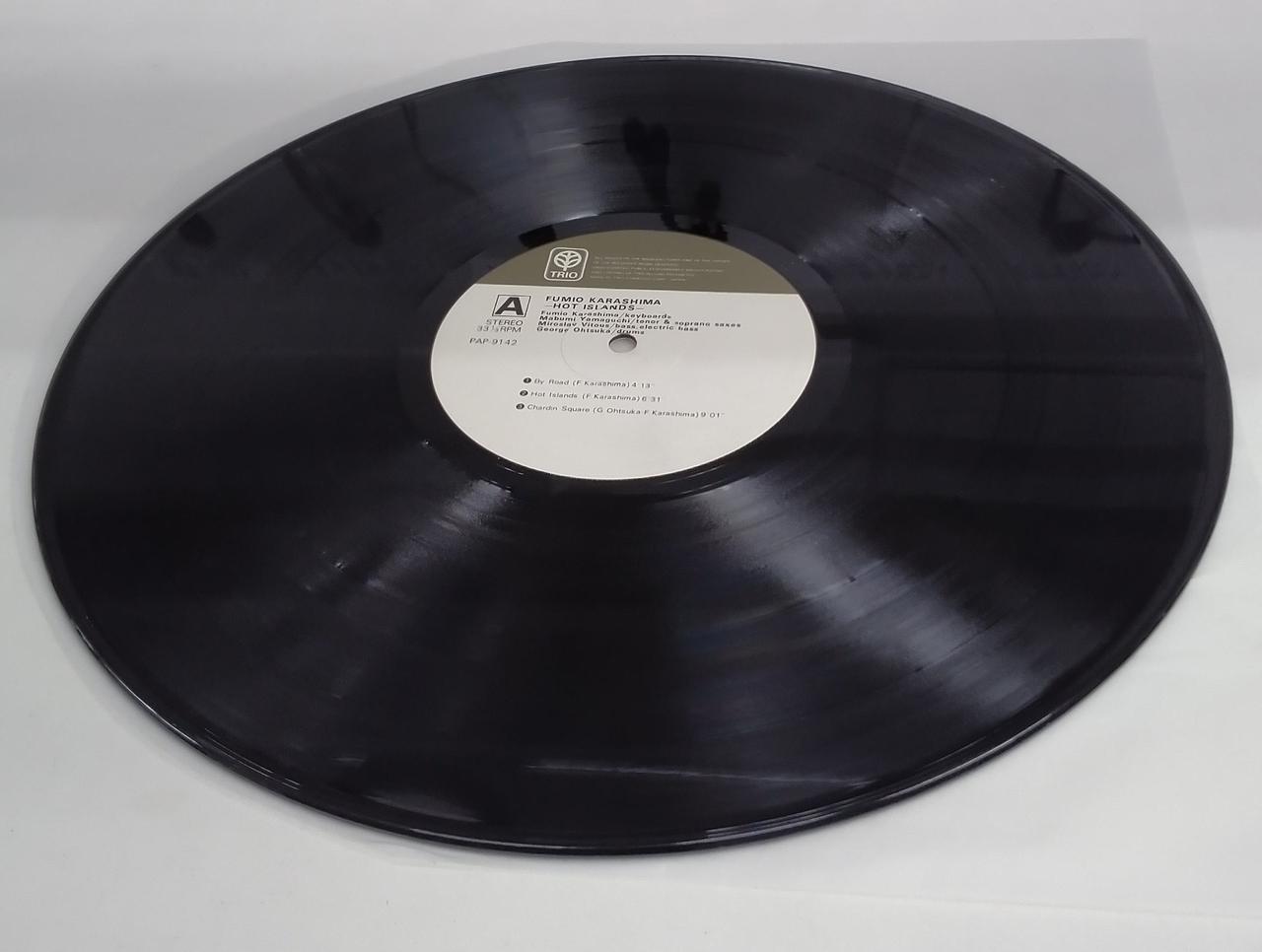 盤に薄いキズあります