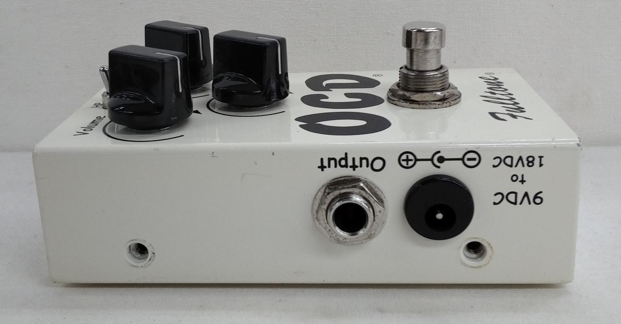 側面の止めネジが3カ所欠損してます